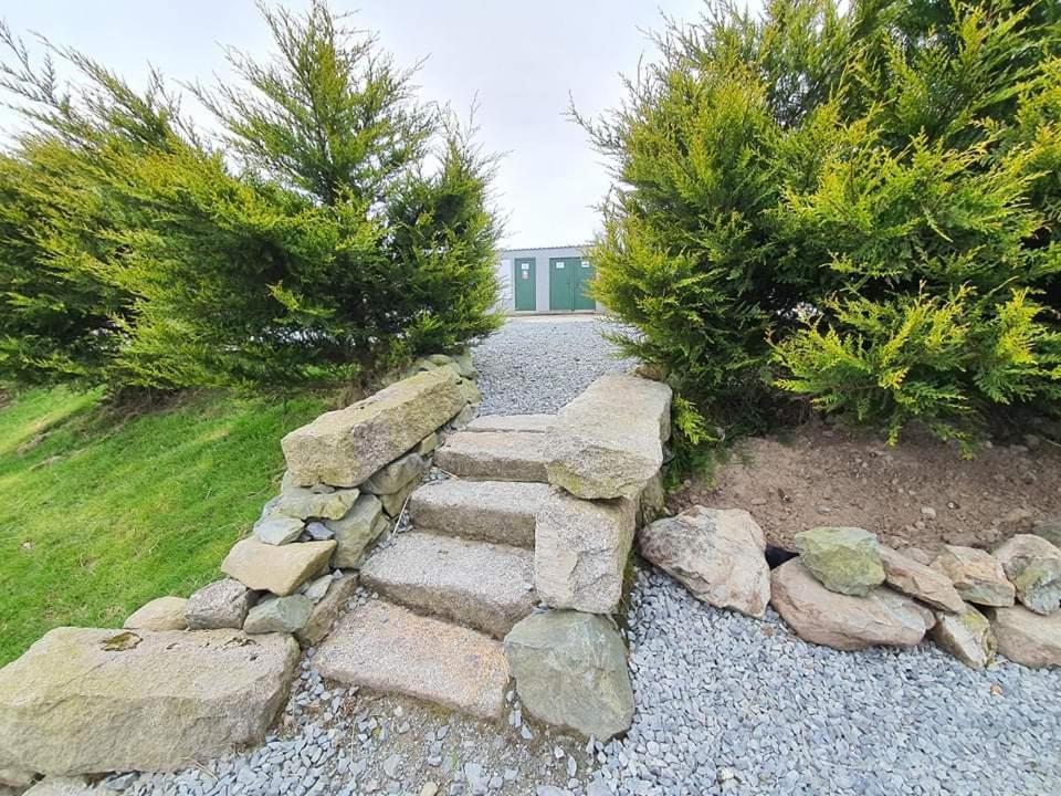 Hotel Gorse Hill Glamping à Newcastle  Extérieur photo